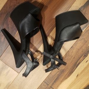 Pleaser 6" heels